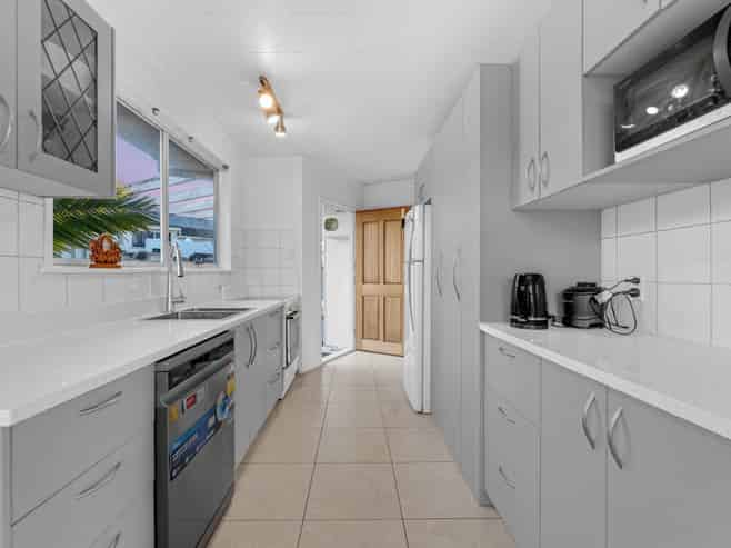 36 Felgrove Street, Glendene