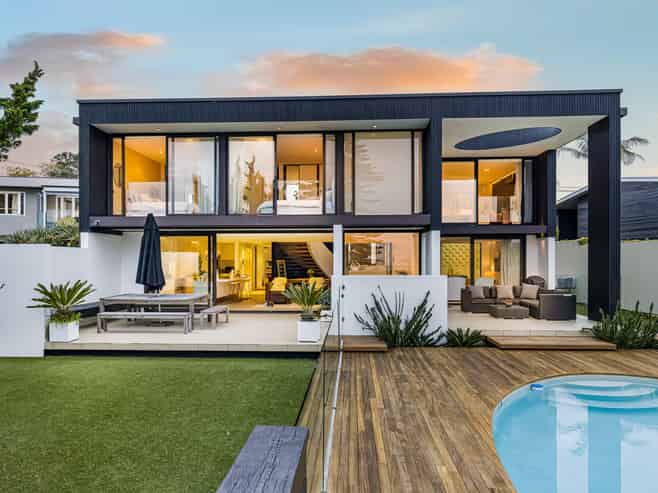 303 Beach Road, Campbells Bay