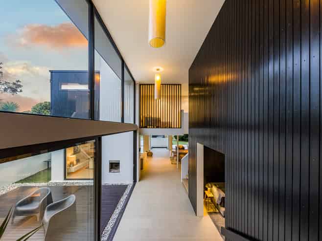 303 Beach Road, Campbells Bay