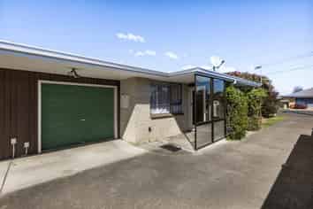 1/311 Ikanui Road, Frimley
