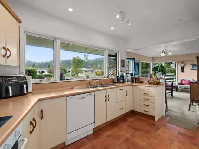 10 Halberg Crescent, Whakatane