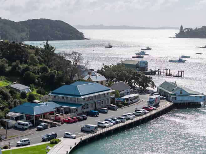 112 Waterfront Drive, Mangonui