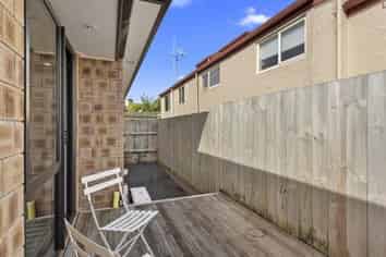 2/99 Lake Road, Frankton