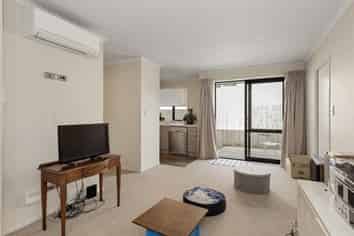 2/99 Lake Road, Frankton
