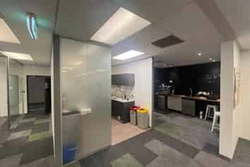 Standalone Office & Warehouse Opportunity on the City Fringe