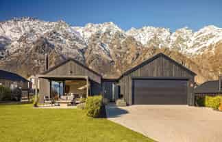 27 Glenfiddich Road, Jacks Point