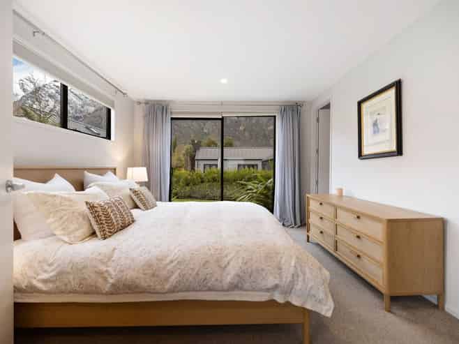 27 Glenfiddich Road, Jacks Point