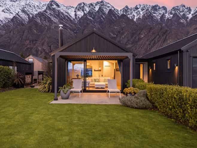 27 Glenfiddich Road, Jacks Point