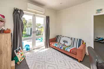 103 Anzac Parade, Whanganui East