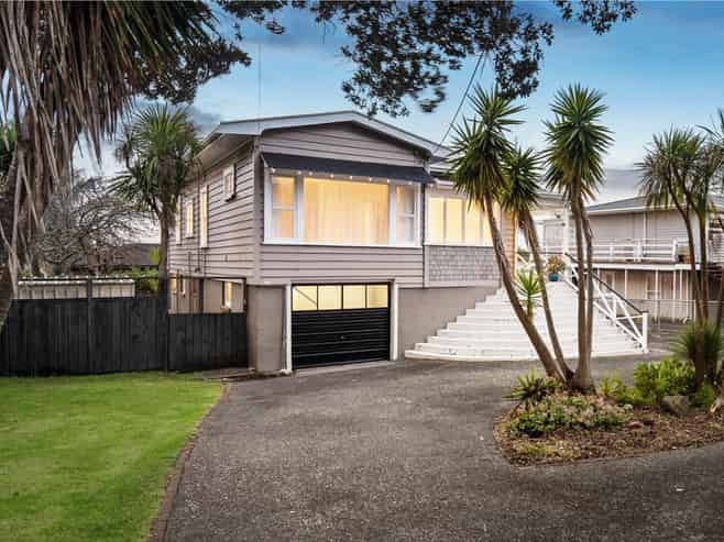 1/65 Sturges Road, Henderson