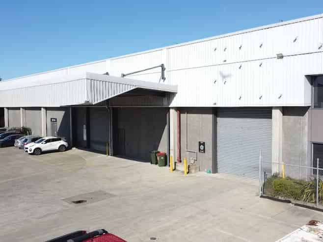 Affordable & Flexible - 1,000sqm Warehouse Porirua