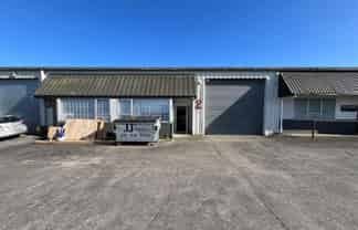 176m² East Tāmaki Industrial Unit