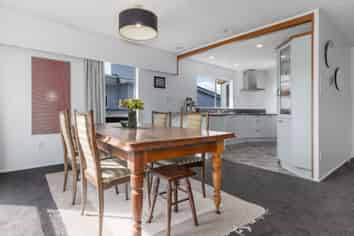 3 Miro Road, RAUMATI SOUTH