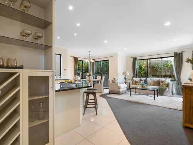 44 Grammar School Road, Pakuranga