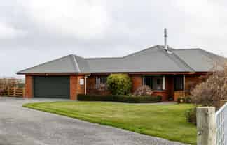 158 Finnis Road, Colyton