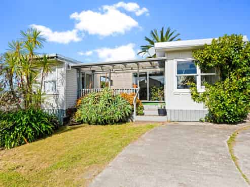 38 Castor Bay Road, Castor Bay