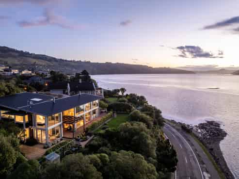 8 Mission Cove, Company Bay