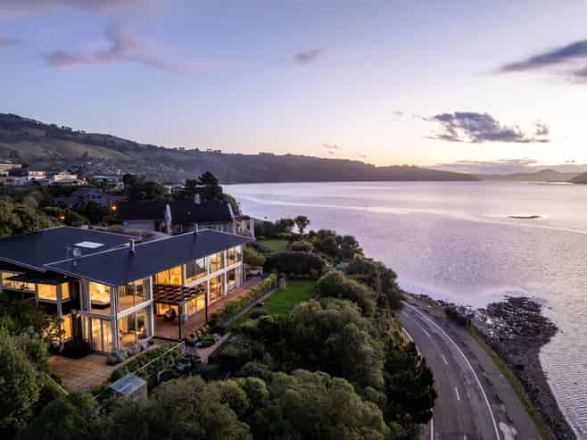 8 Mission Cove, Company Bay