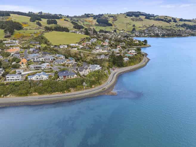 8 Mission Cove, Company Bay