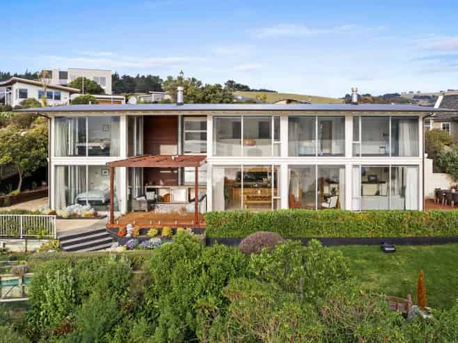 8 Mission Cove, Company Bay