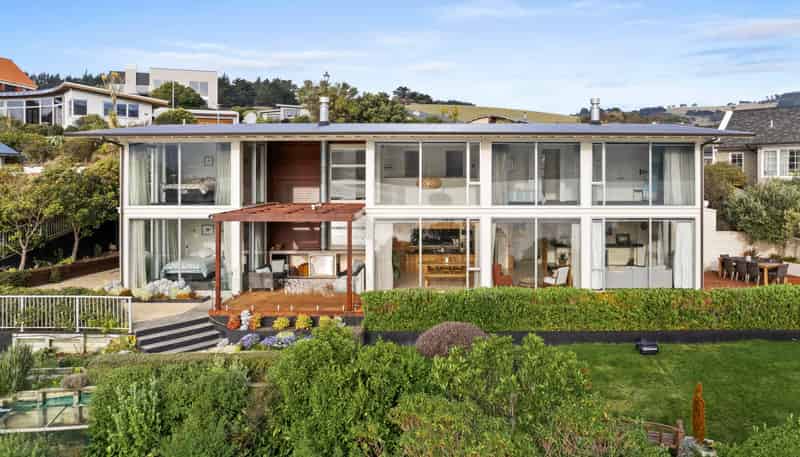 8 Mission Cove, Company Bay