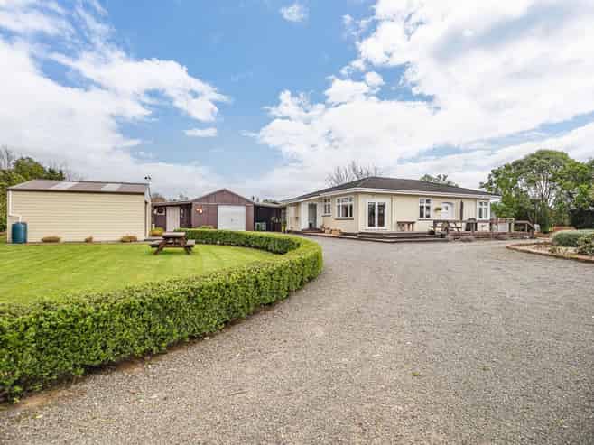 170 Gladstone Road, Levin