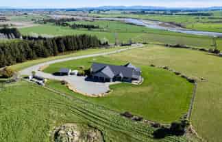 1521 Dipton-Winton Highway, Winton