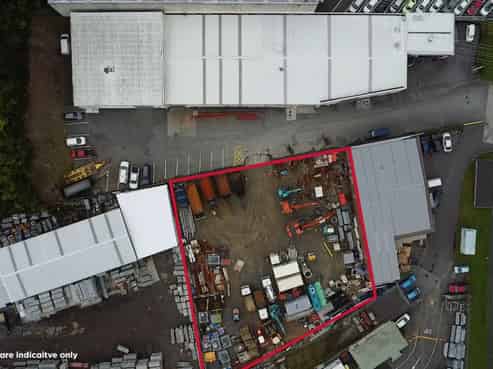 Secure yard - Grenada North