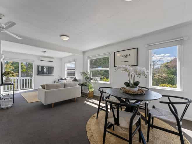 21 Sunset Street, Hilltop