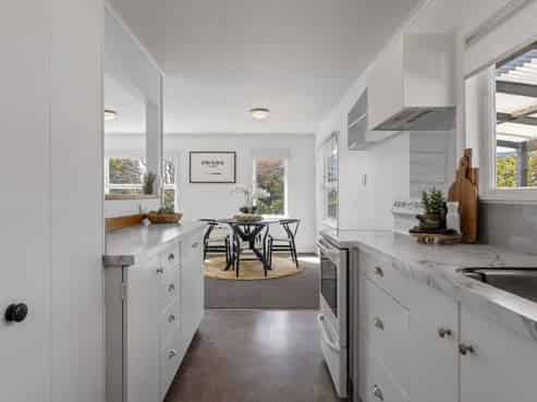 21 Sunset Street, Hilltop