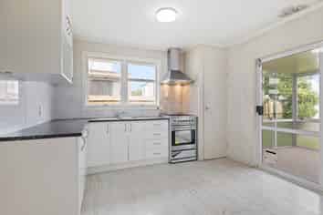 9 Omagh Avenue, Papatoetoe