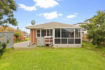 9 Omagh Avenue, Papatoetoe