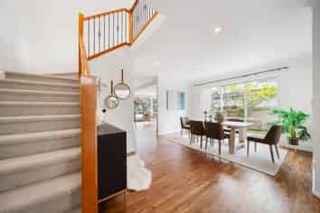 25 Wye Oak Drive, Albany