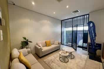 CONVENIENT! Office/Retail Hybrid Space – 202m2