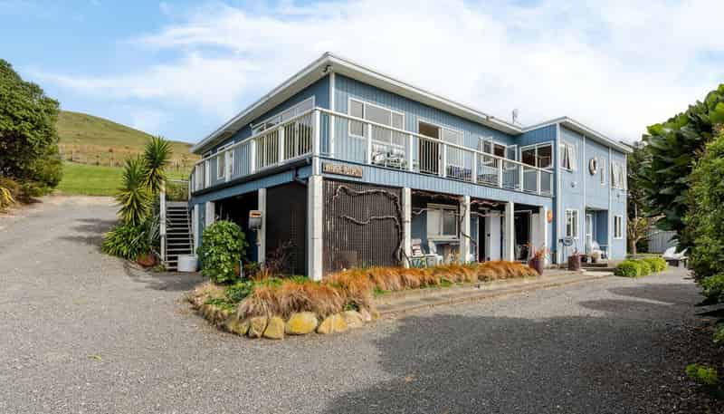 6 Beach Road, Aramoana