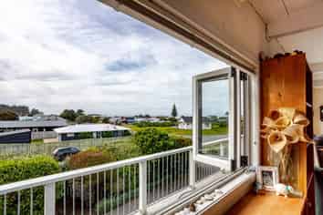 6 Beach Road, Porangahau