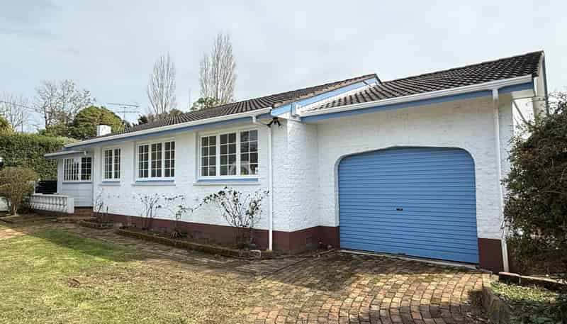 27A Glenvar Road, Torbay
