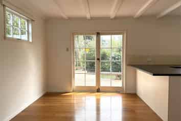 27A Glenvar Road, Torbay
