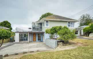 8 Condliffe Place, New Windsor