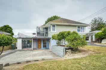 8 Condliffe Place, New Windsor