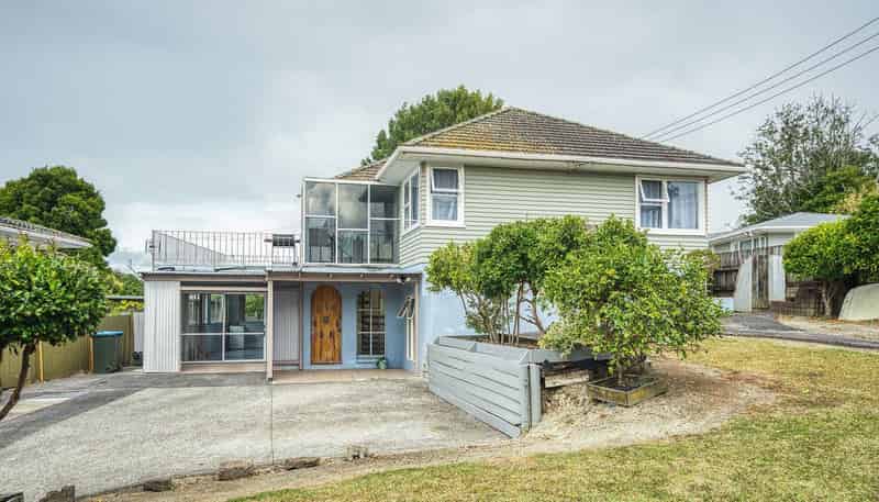 8 Condliffe Place, New Windsor