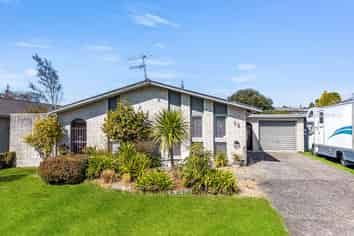 15 Hathor Street, Westbrook