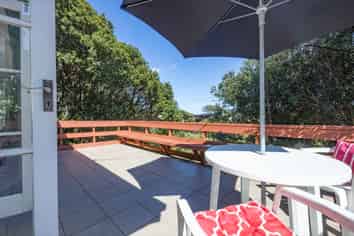 35 North Piha Road, Piha
