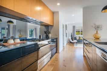 16 Concordia  Drive, Richmond