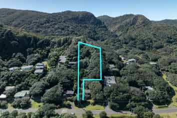 37 North Piha Road, Piha