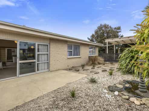 28 Estuary Crescent, Fairfield