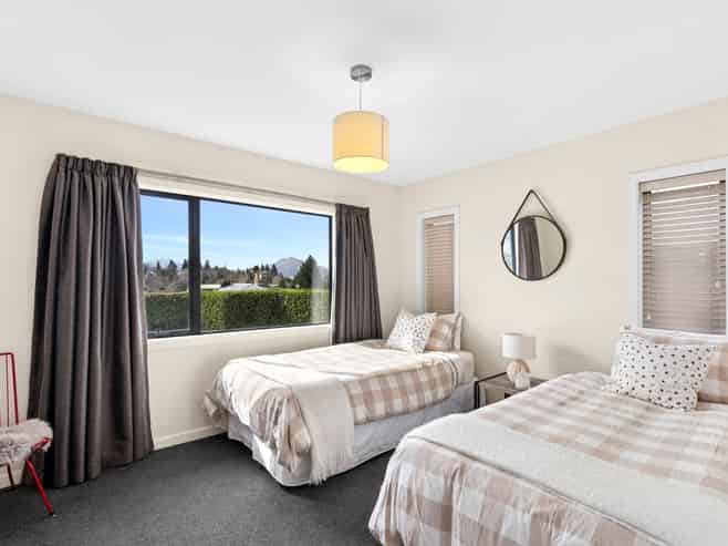 4 Daniels Terrace, Wanaka