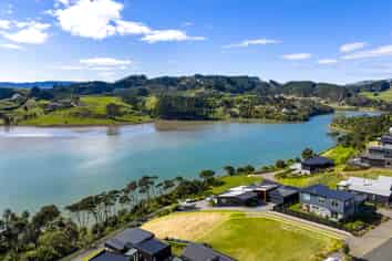 35 Rangitahi Road, Raglan