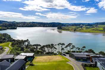 35 Rangitahi Road, Raglan