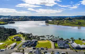 35 Rangitahi Road, Raglan